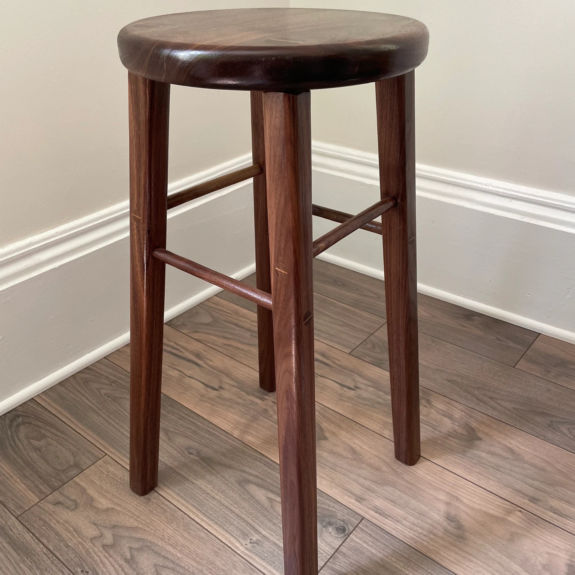 Handcrafted Sheesham Wood Barstools – Solid Wood Bar Chairs by Adaptivo Furniture