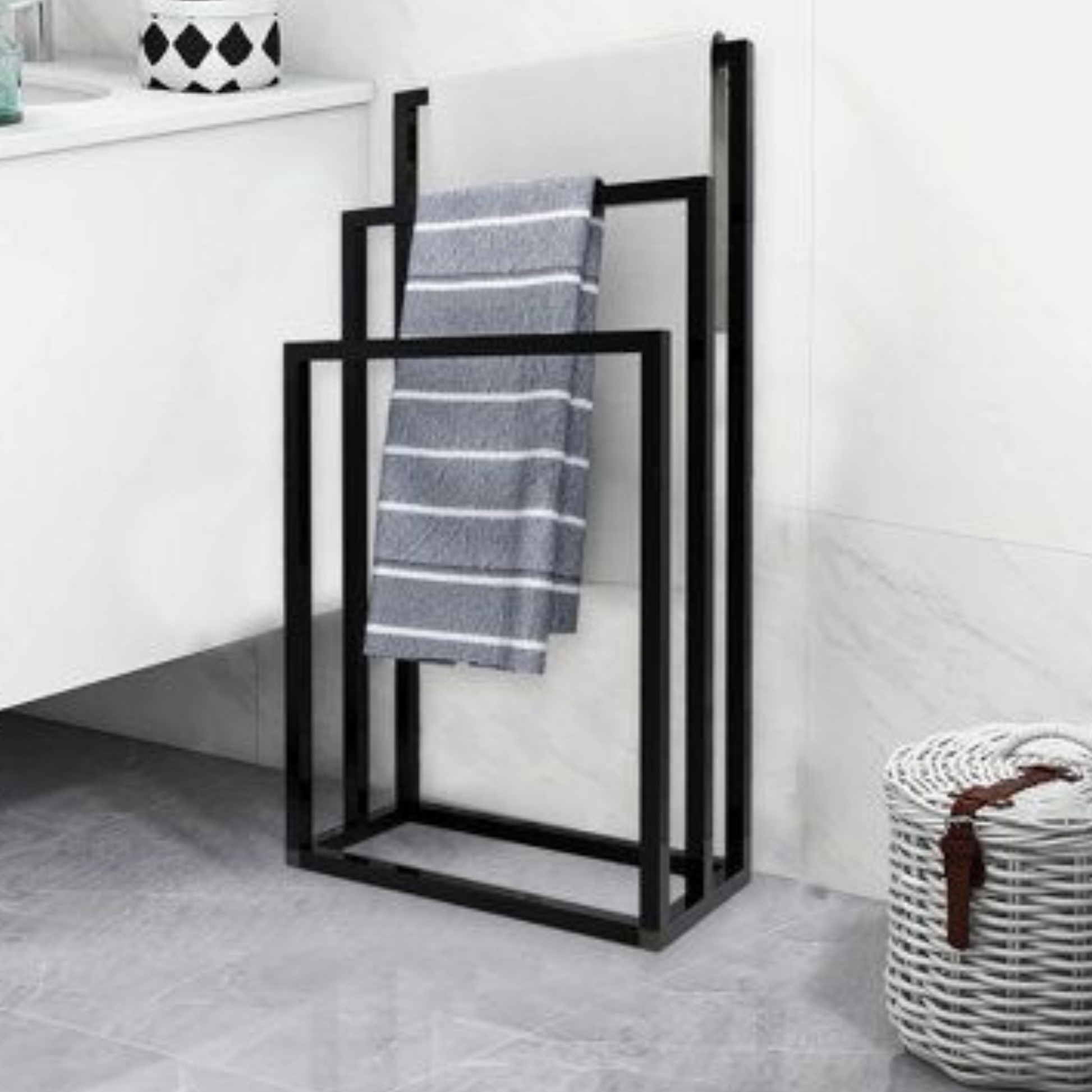 Modern Black Metal Towel Rack – Space-Saving 3-Tier Wall-Mounted Drying Stand for Bathrooms