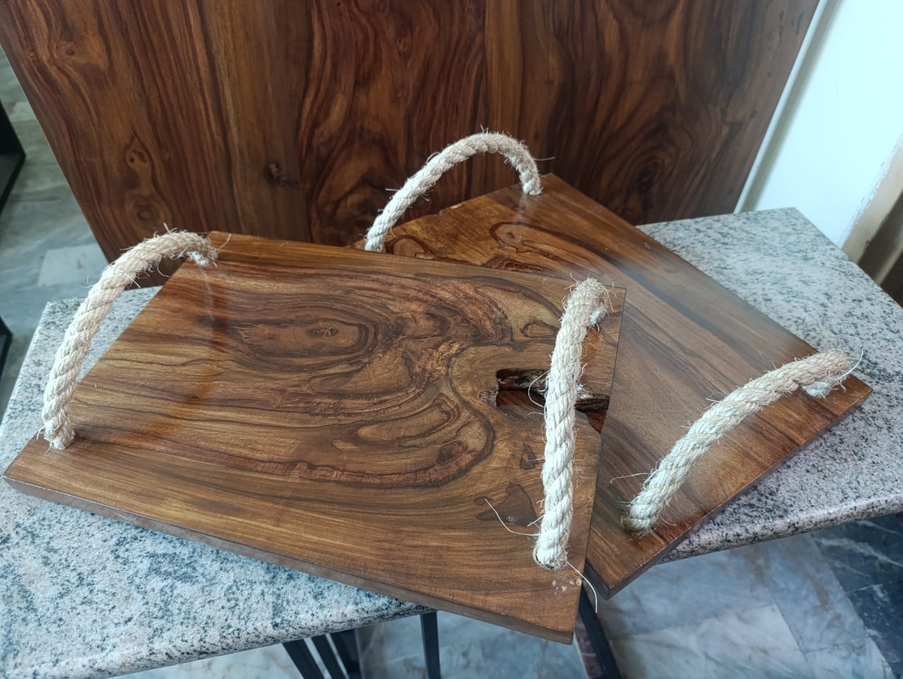 Adaptivo Sheesham handcrafted wooden serving tray with rope handles
