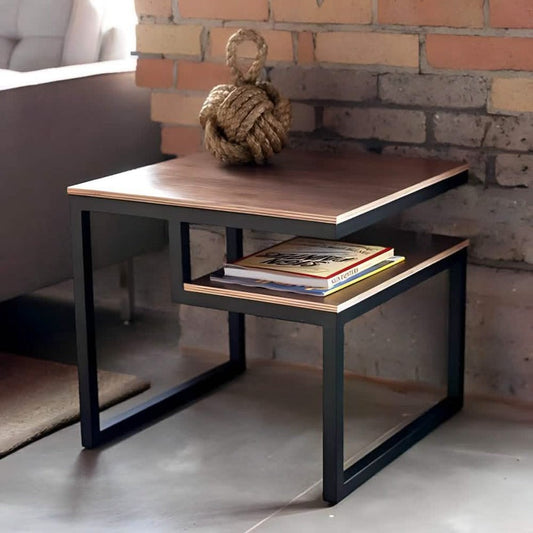 Distinctive Sheesham wood and metal side table – Adaptivo