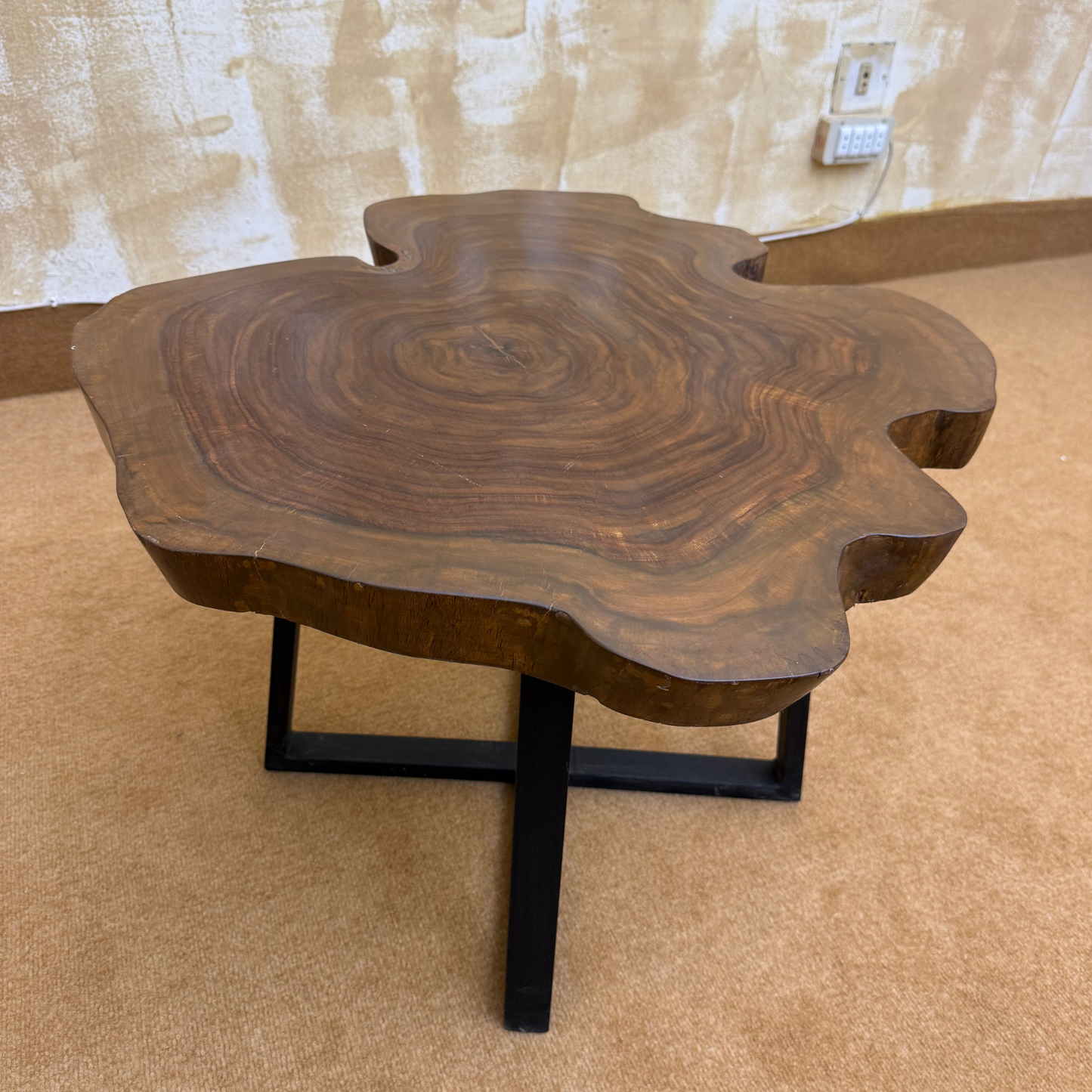 Modern Live Edge Round Coffee Table – Solid Sheesham Wood and Metal Legs by Adaptivo Furniture