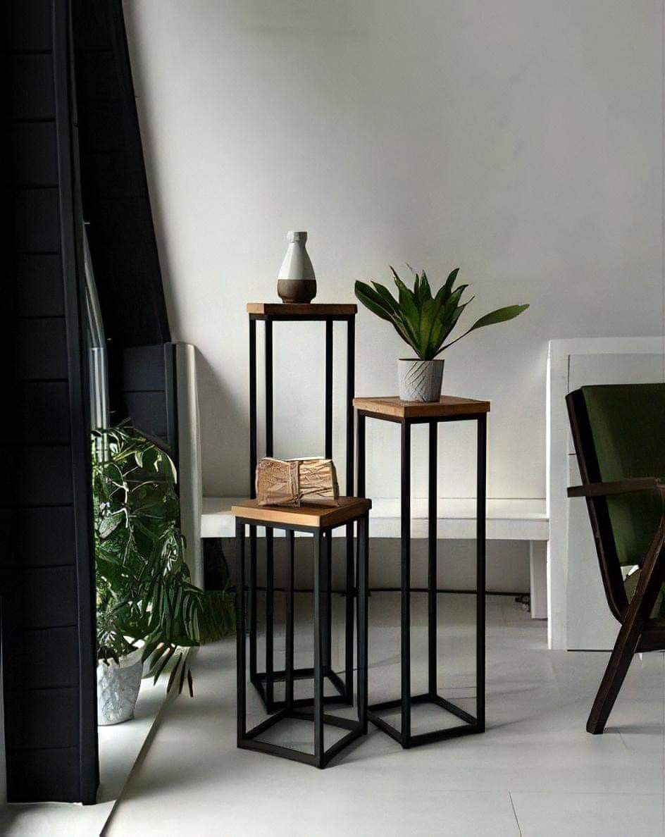 Front view of decorative stand made of solid Sheesham wood – Adaptivo Furniture