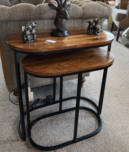 Sheesham wood and metal nest of 2 tables – Adaptivo Furniture